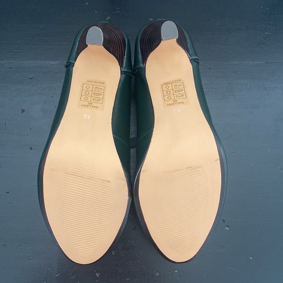 Chelsea Crew Gallery Heels size 40 NWOT - Picture 2 of 6